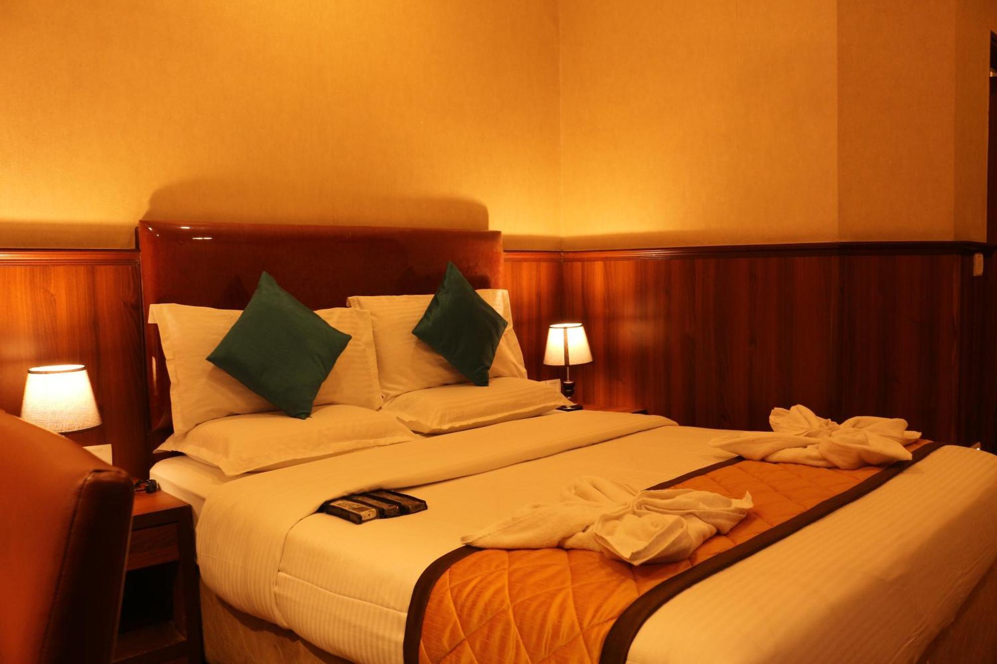 Hotel Noor Empire International Kormangala Bangalore Luaran gambar