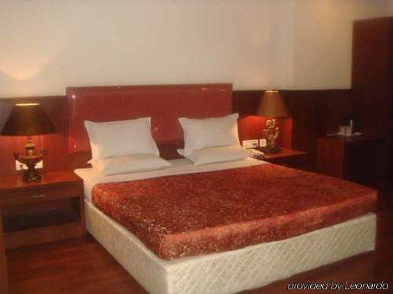 Hotel Noor Empire International Kormangala Bangalore Bilik gambar