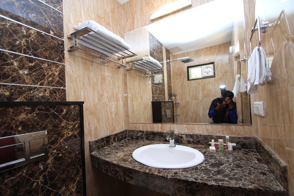 Hotel Noor Empire International Kormangala Bangalore Luaran gambar