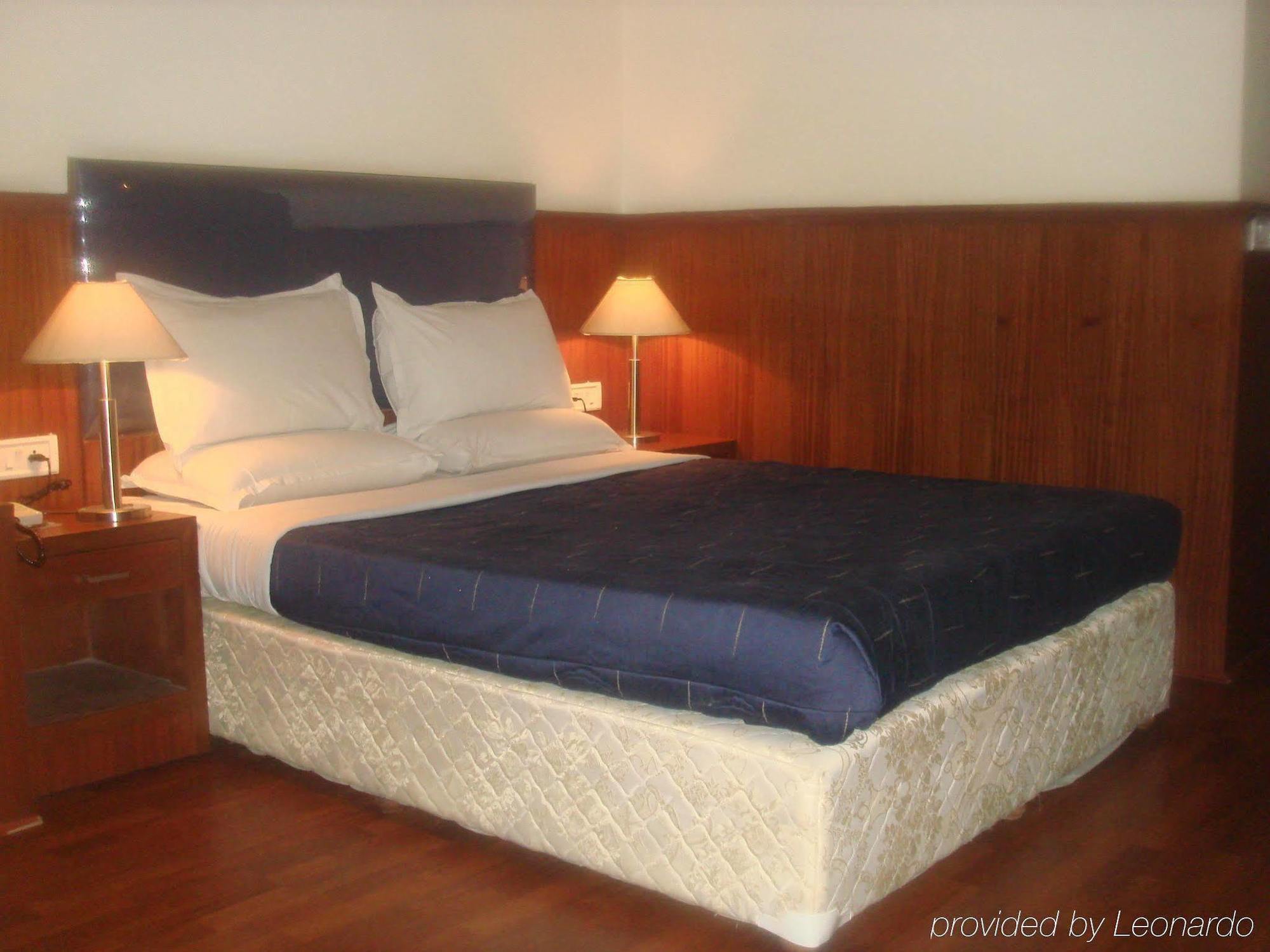 Hotel Noor Empire International Kormangala Bangalore Bilik gambar